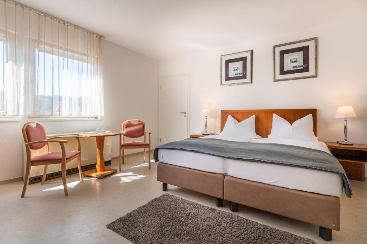Hotel Am Kirchplatz 于伯林根 外观 照片