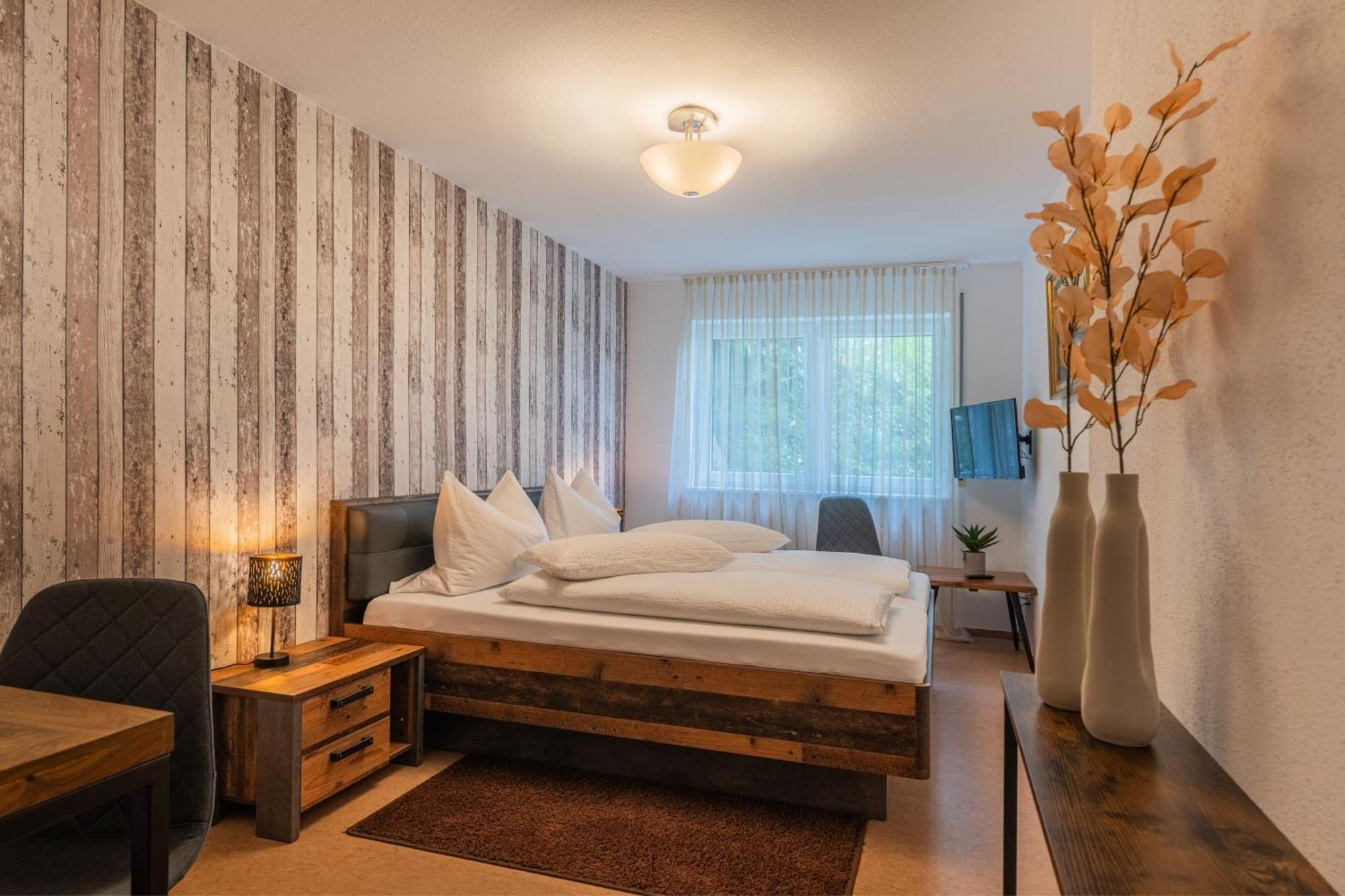 Hotel Am Kirchplatz 于伯林根 外观 照片